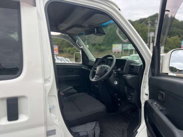 Daihatsu Hijet Cargo 3