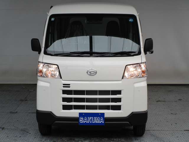 Daihatsu Hijet Cargo 4