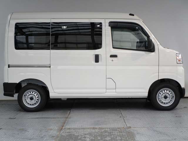 Daihatsu Hijet Cargo 6