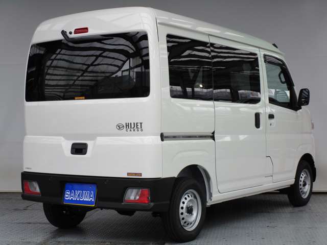 Daihatsu Hijet Cargo 7