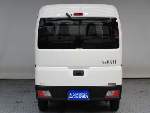 Daihatsu Hijet Cargo 8