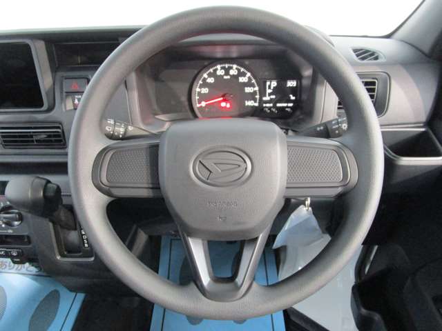 Daihatsu Hijet Cargo 10