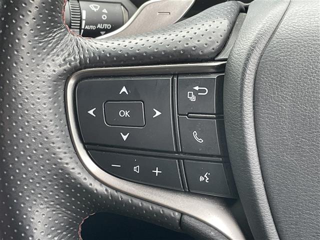 Lexus UX 8