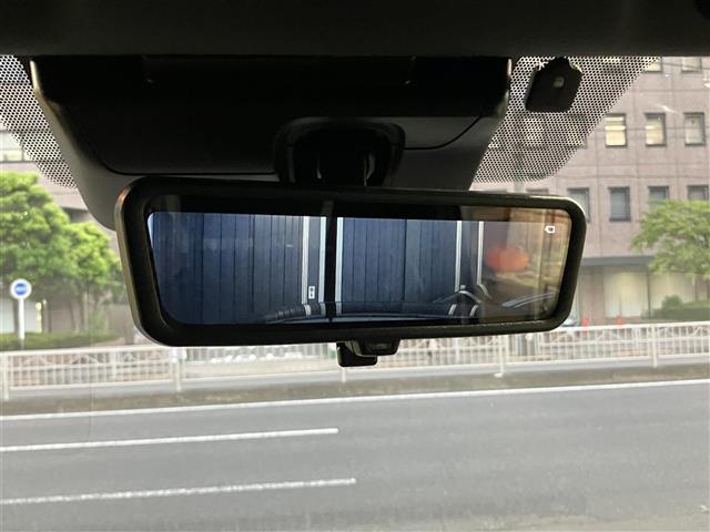 Toyota Hiace Van 2