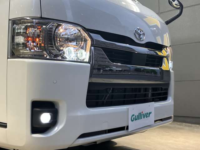 Toyota Hiace Van 9