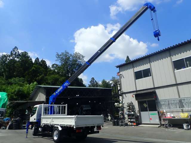 Hino Dutro 2