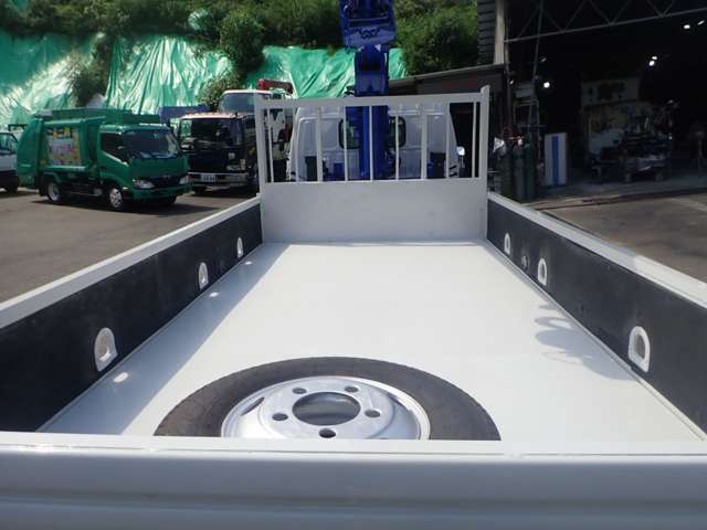 Hino Dutro 3