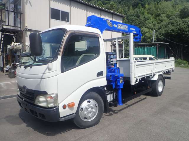 Hino Dutro 6