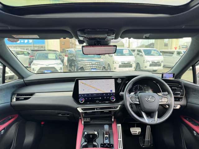 Lexus RX 9