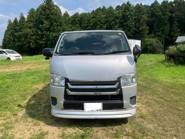 Toyota Hiace Van 2