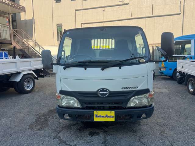 Hino Dutro 3