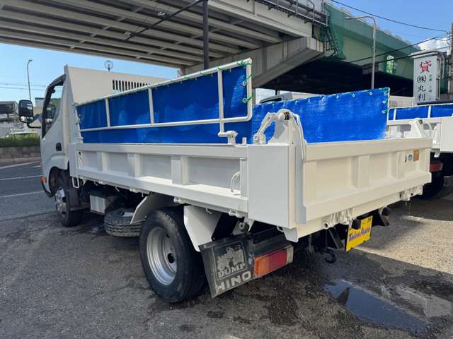Hino Dutro 6