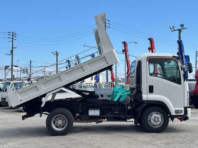 Isuzu Forward 4