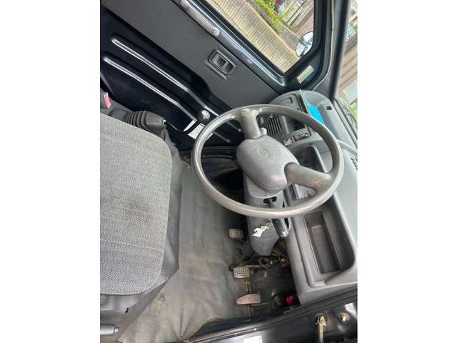 Daihatsu Midget II 2