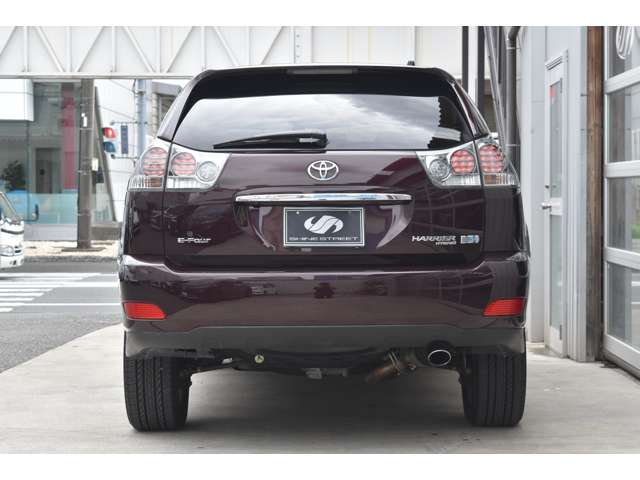 Toyota Harrier Hybrid 6