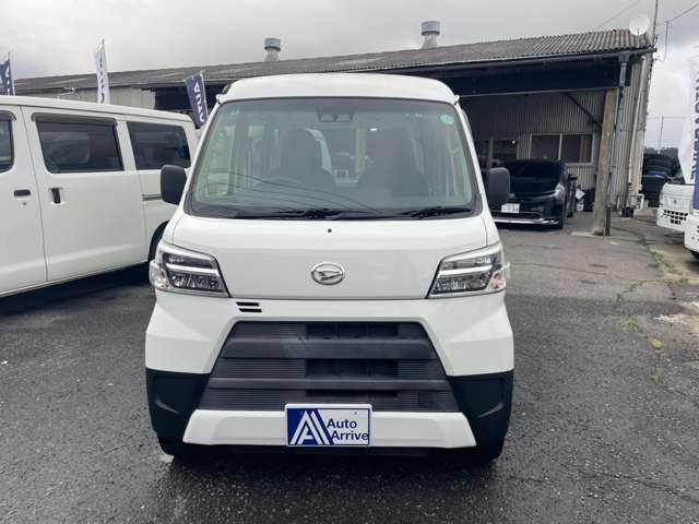 Daihatsu Hijet Cargo 2