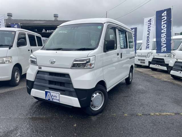 Daihatsu Hijet Cargo 3