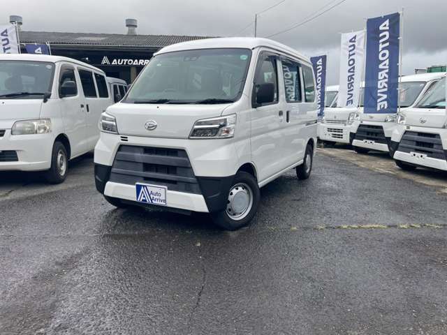 Daihatsu Hijet Cargo 4