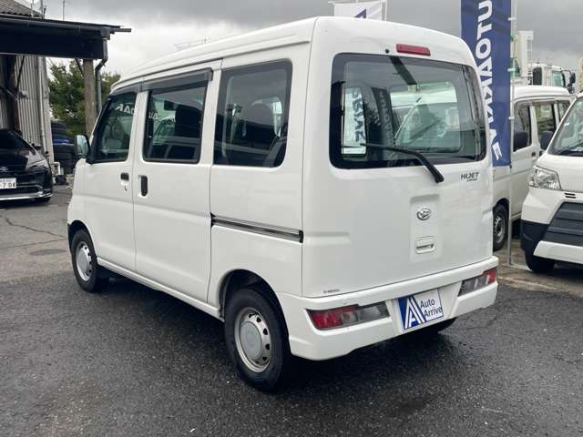 Daihatsu Hijet Cargo 7