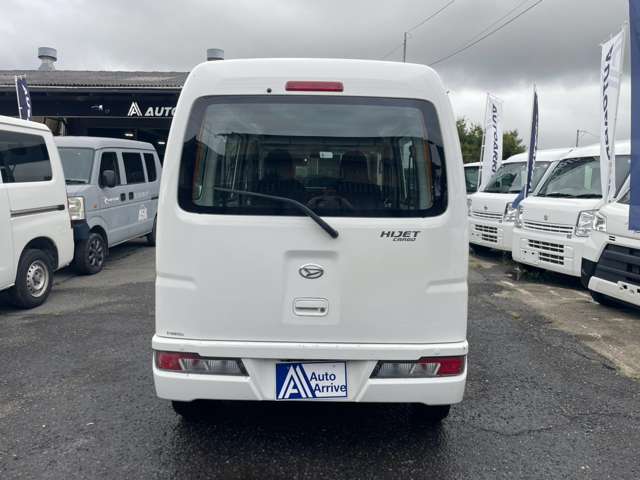 Daihatsu Hijet Cargo 8