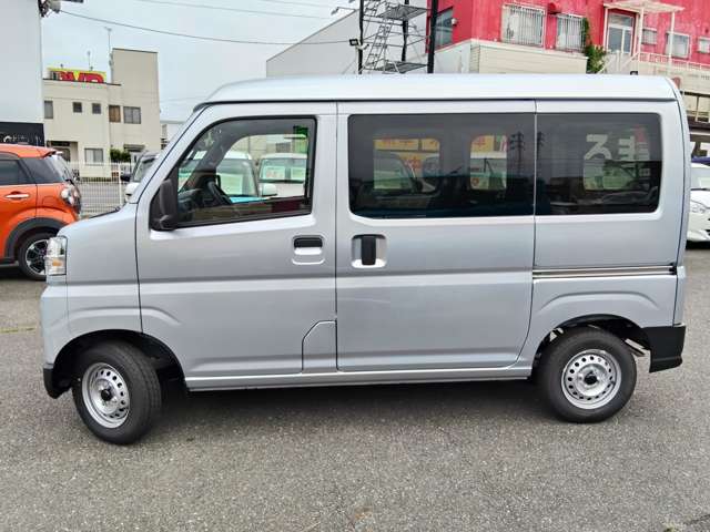 Daihatsu Hijet Cargo 11