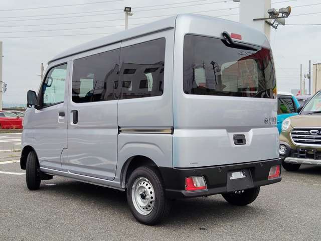 Daihatsu Hijet Cargo 7