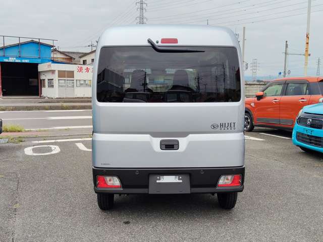 Daihatsu Hijet Cargo 9