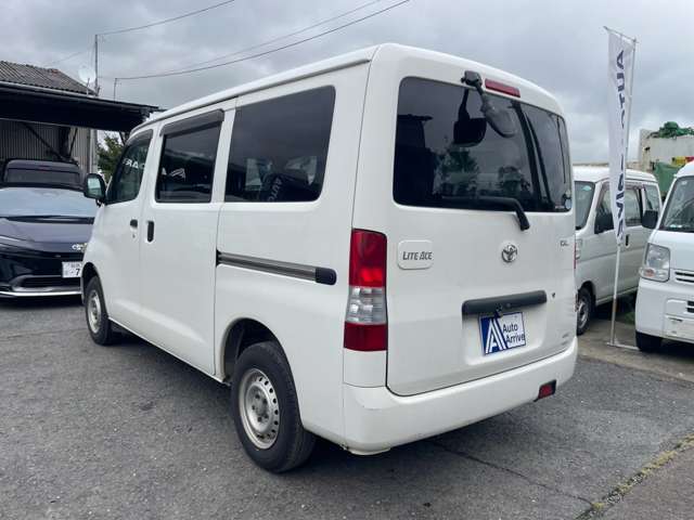 Toyota Light Ace Van 6