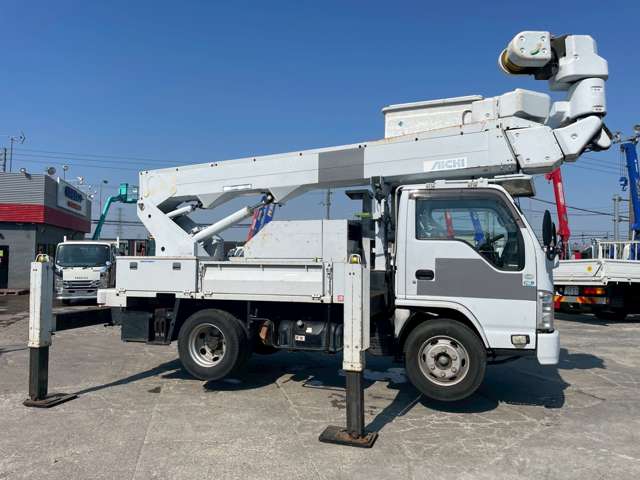 Isuzu Elf 5