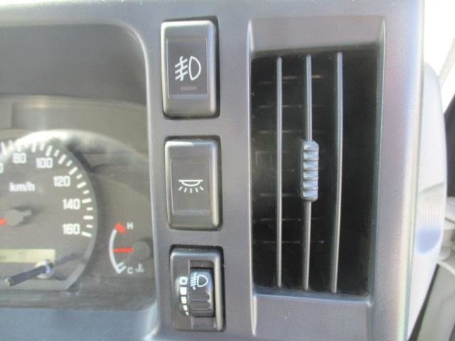 Isuzu Elf 5