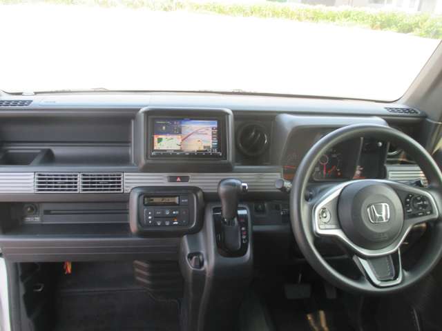Honda N-VAN 12