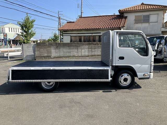Isuzu Elf 12