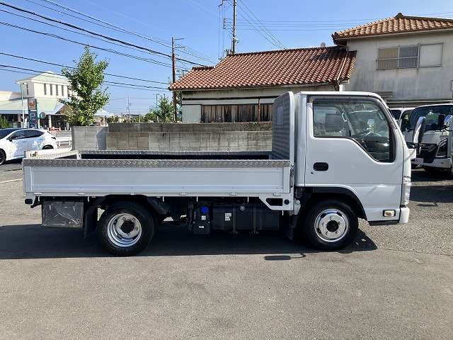 Isuzu Elf 5