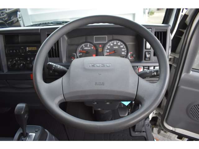 Isuzu Elf 5
