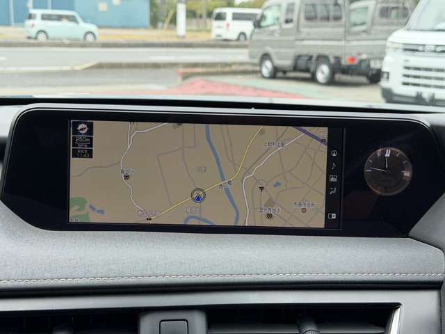 Lexus UX 2