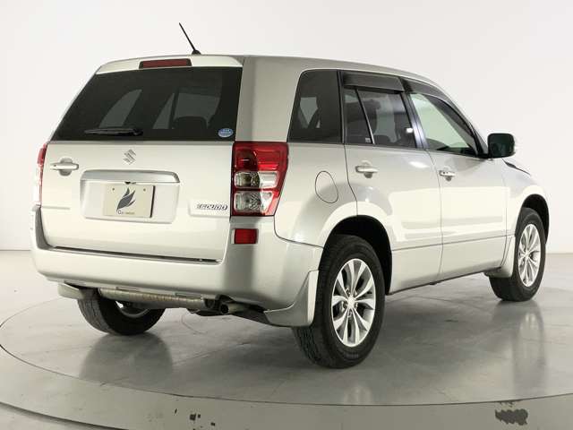 Suzuki Escudo 10