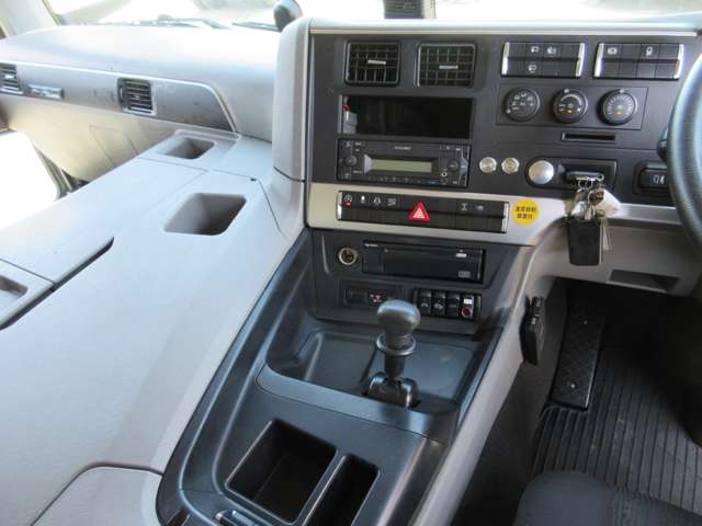 Mitsubishi Fuso Super Great 12