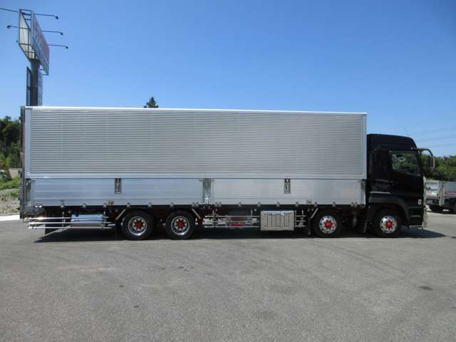 Mitsubishi Fuso Super Great 7