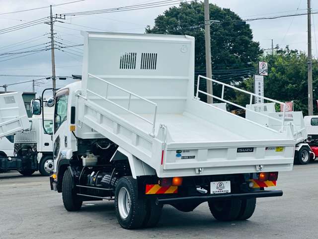 Isuzu Forward 9