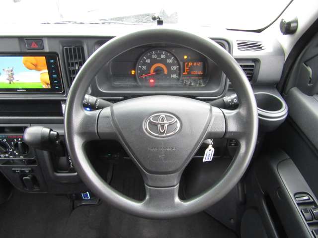 Toyota Pixis Van 5