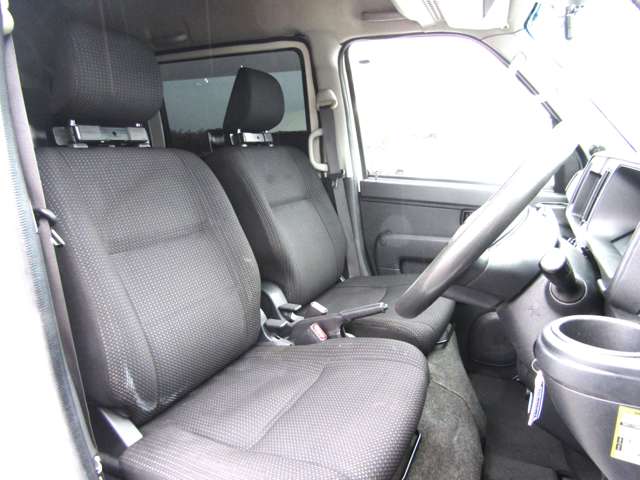 Toyota Pixis Van 6