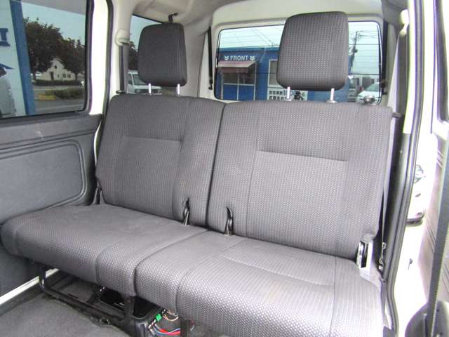 Toyota Pixis Van 8