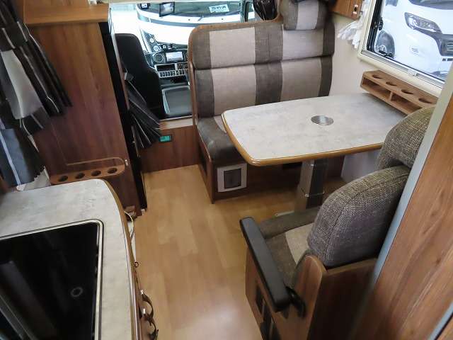 Toyota Camroad 4