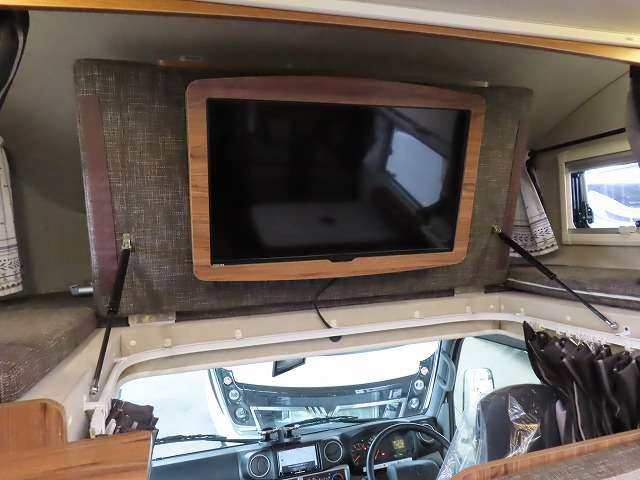 Toyota Camroad 8