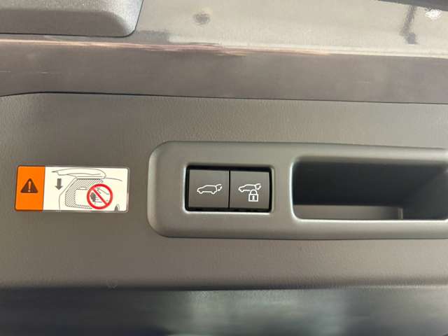 Lexus LBX 7