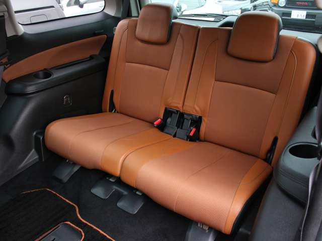 Subaru Exiga Crossover7 12