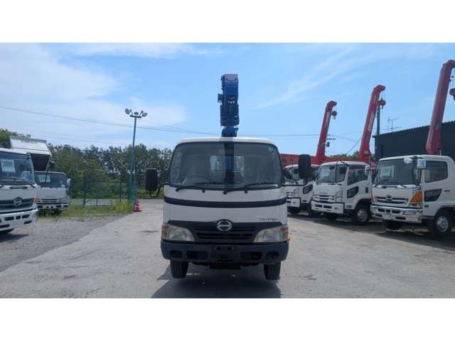 Hino Dutro 2