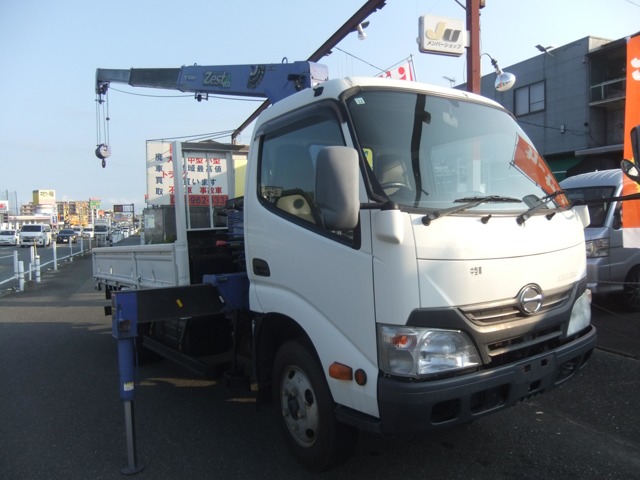 Hino Dutro 2
