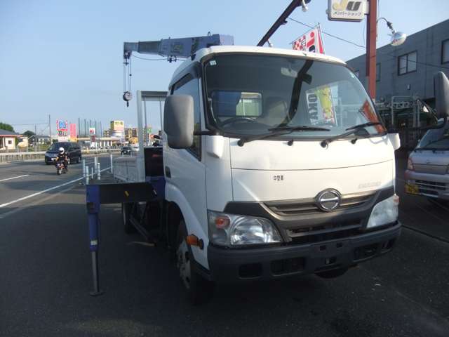Hino Dutro 6
