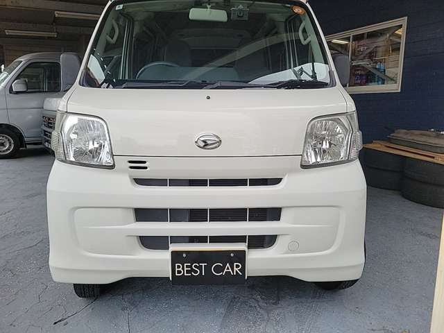 Daihatsu Hijet Cargo 4